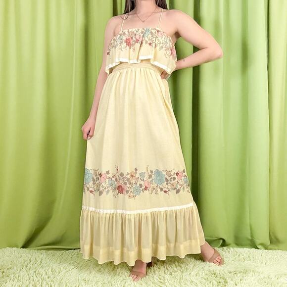 70s Vintage Cream Floral Print Vicky Vaughn Maxi Dress with Ruffle Trim - Picture 1 of 5